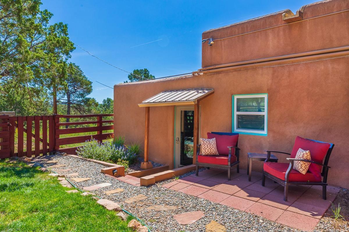 Pet Friendly Pinon Heaven Bed & Breakfast Canada de los Alamos Exterior photo